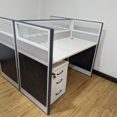 2-way modern office workstation